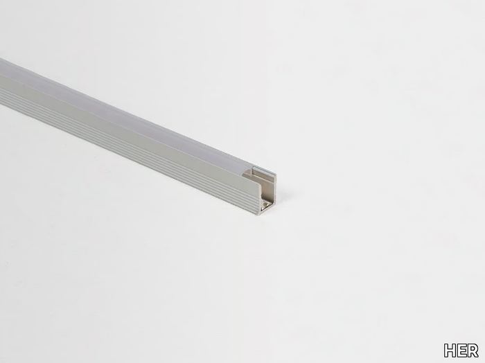 PF240-HER-455116-rel7102fa59.jpg