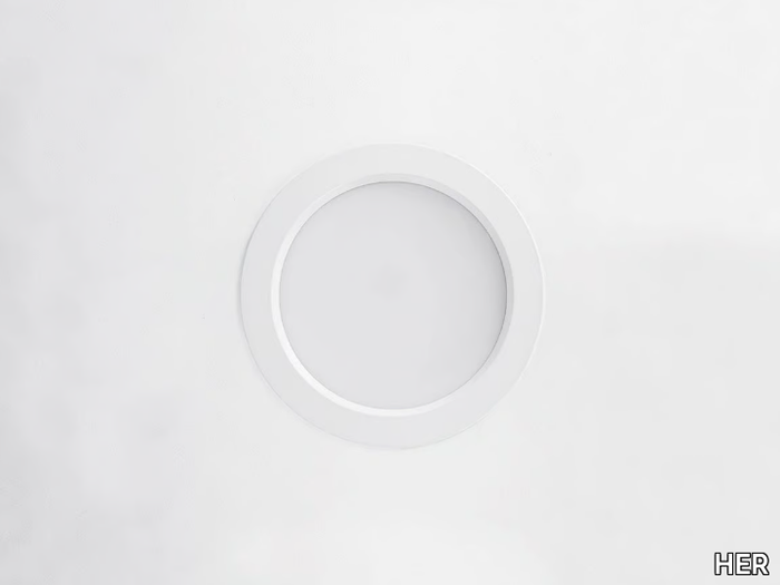 ROUND-HER-452834-rel47f61556.jpg