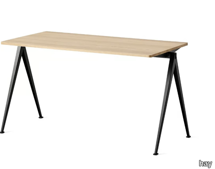 PYRAMID-TABLE-01-Hay-558150-relfbcded22.jpg