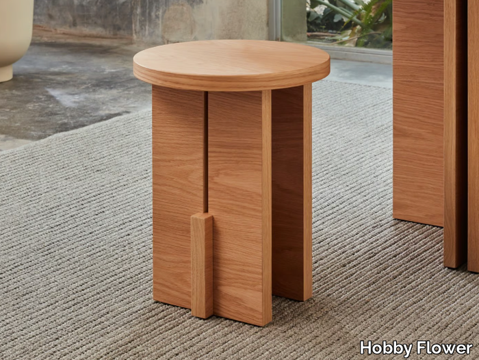 BARDI - Low oak garden stool _ Hobby Flower