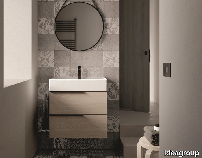 my-time-22-ideagroup-591190-rel28796731.jpg