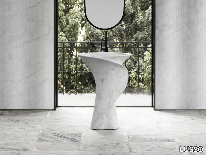 CANOVA-LUSSO-633428-rel1f4e0409.jpg