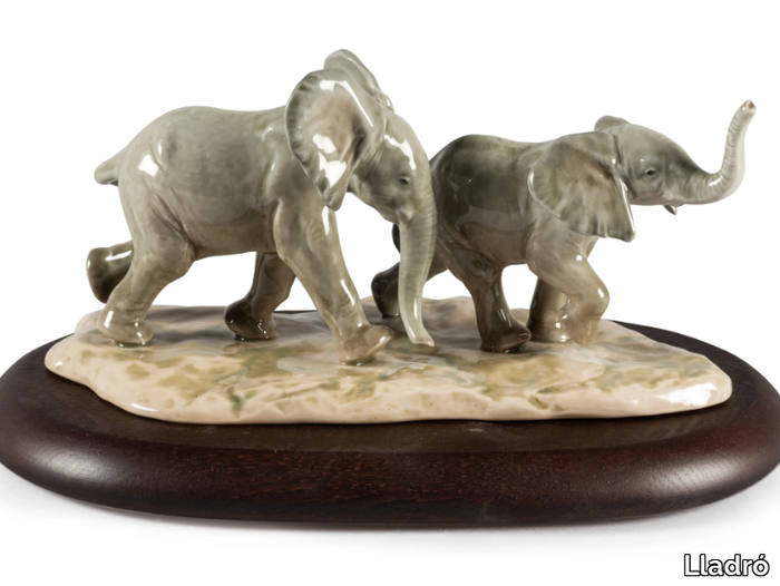 FOLLOWING THE PATH ELEPHANTS - Porcelain decorative object _ Lladró