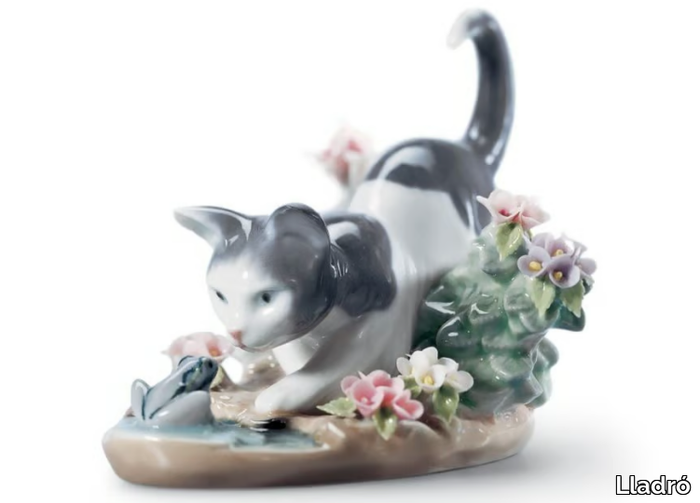 KITTY CONFRONTATION - Porcelain decorative object _ Lladró