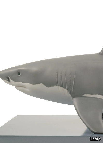 WHITE-SHARK-Lladró-536205-relfc4f677c.jpg