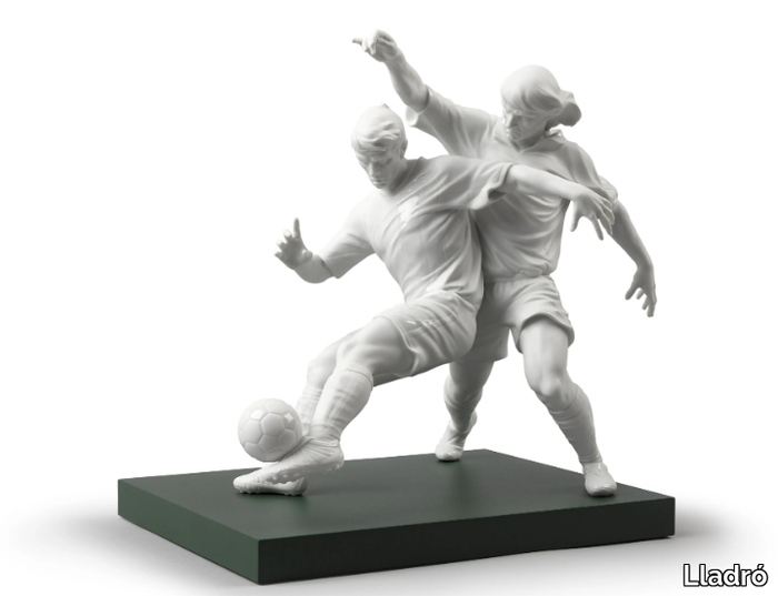 champions-team-footballers-lladro-554760-rel5eb43dc7.jpg