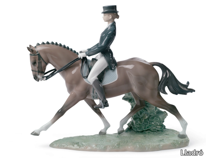 dressage-woman-lladro-554777-rel1645991c.jpg