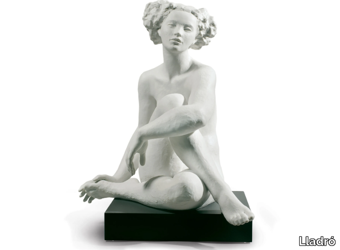 essence-of-a-woman-figurine-lladro-534653-rel35b5c70.jpg