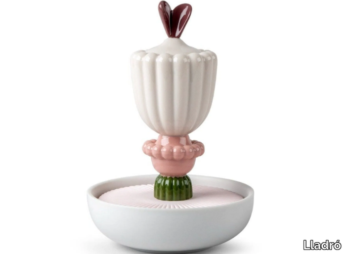 imaginary-flower-i-lladro-640164-rel4062549f.jpg