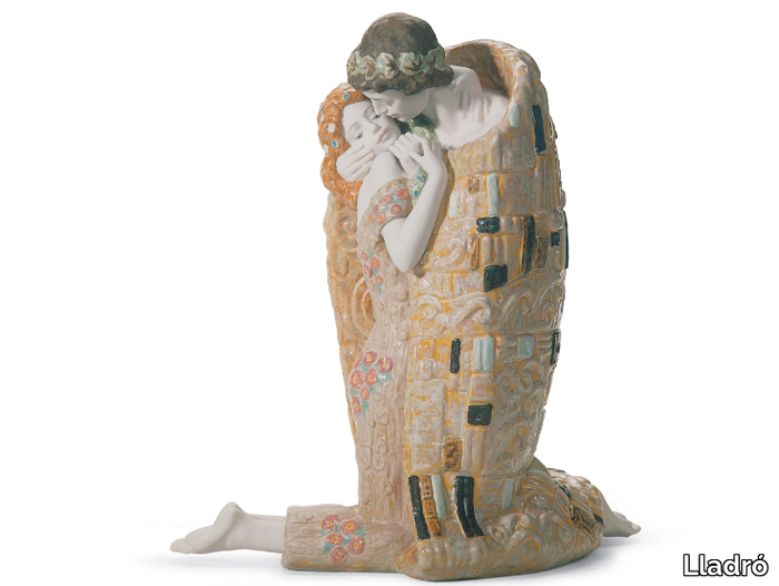klimt-the-kiss-couple-lladro-535646-rel32e00e3b.jpg