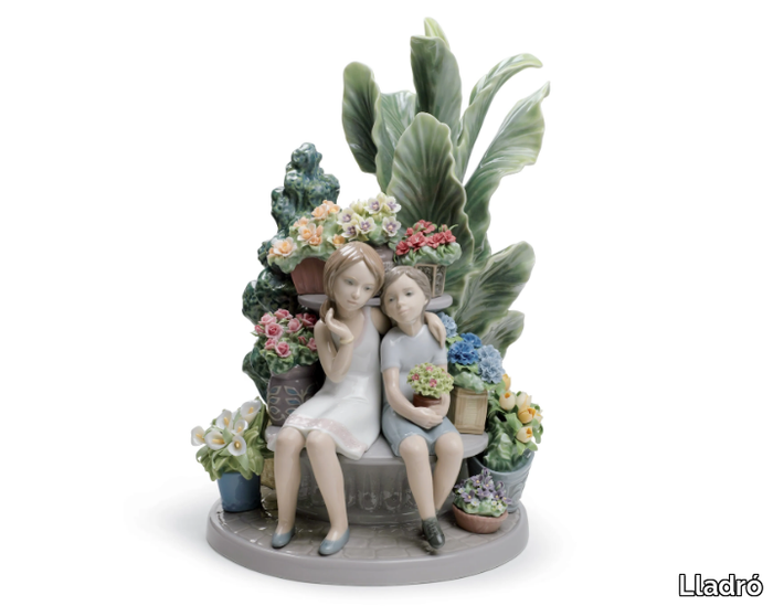 secrets-in-the-park-children-lladro-538878-rel2be34096.jpg