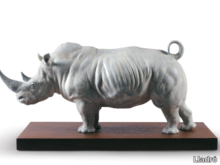 white-rhino-figurine-lladro-534652-reld80991b2.jpg