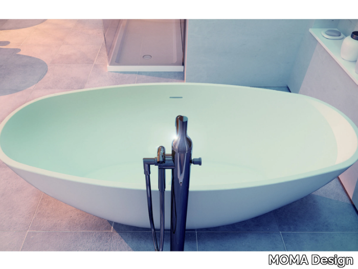 TURQUOISE - Freestanding oval Solid Surface bathtub _ MOMA Design