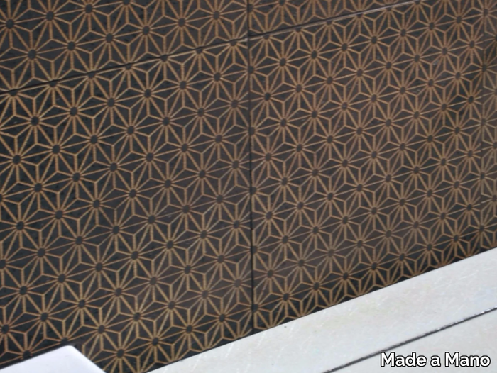 KOMON-TATTO-KT11-made-a-mano-303064-rel7055c0e.jpg