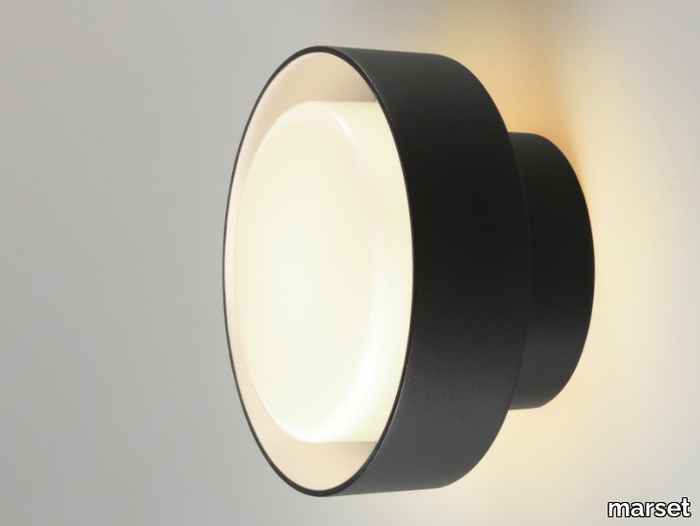 plaff-on-outdoor-wall-lamp-marset-iluminacion-600777-rel2b792421.jpg