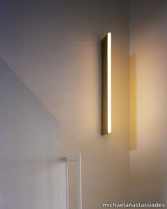 fcbacc6d-e016-4413-9243-5139cc595851_10-michaelanastassiades-tubewalllight-1000-brass.jpg