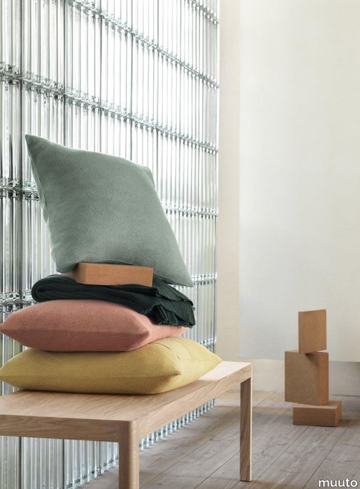 4135-en-layer-cushion-sage-green-dusty-rose-yellow-rhythm-throw-dark-green-workshop-coffee-table-muuto-org.tif