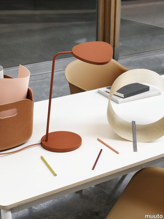 4137-en-leaf-lamp-restore-fiber-arm-chair-muuto-org.tif