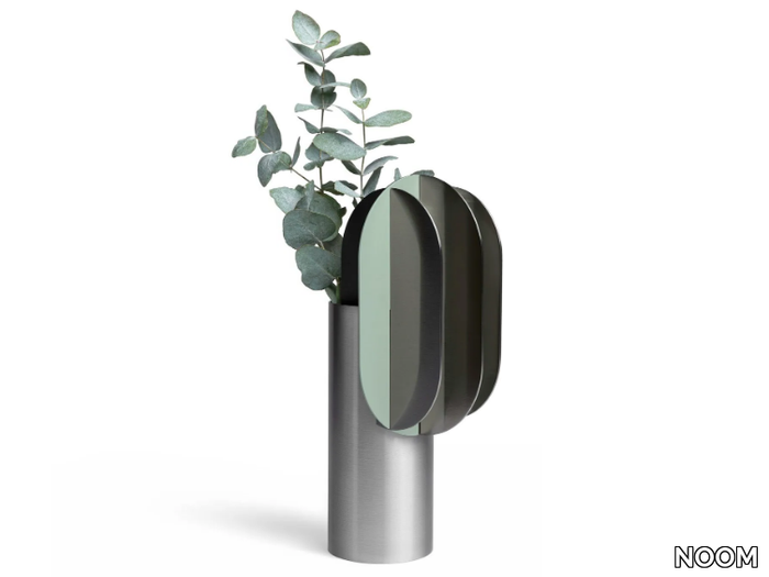 GABO VASE CS11 - Stainless steel vase _ NOOM