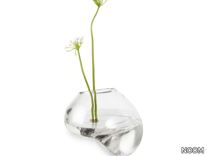 GUTTA CS1 - Blown glass vase _ NOOM