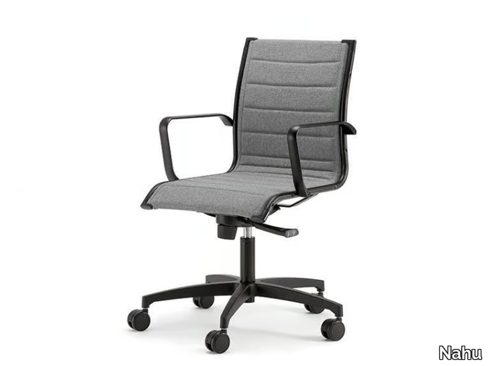 AALBORG LINE 02 BK - Swivel executive chair with armrests with 5-spoke base _ Nahu