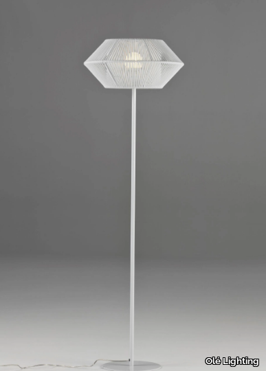 UKELELE-Floor-lamp-Ole-Iluminación-513697-rel4578de6e.jpg