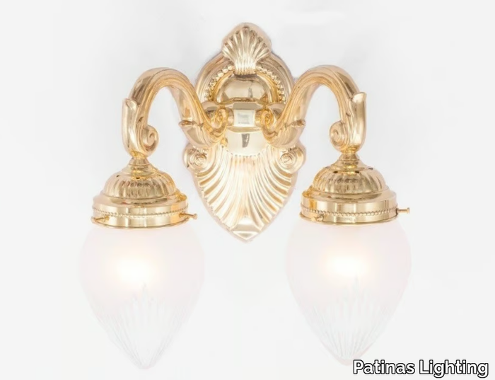BUDAPEST III. - Brass wall lamp _ Patinas Lighting