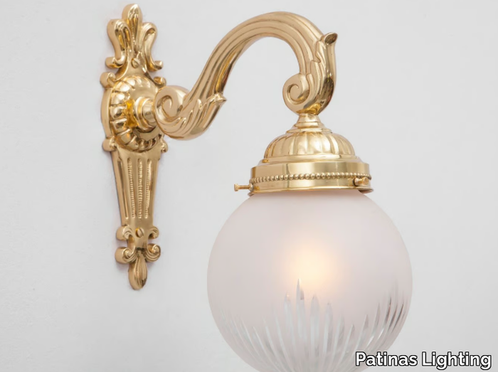 BUDAPEST-I-Wall-lamp-Patinas-Lighting-244909-rel2e6400c7.jpg