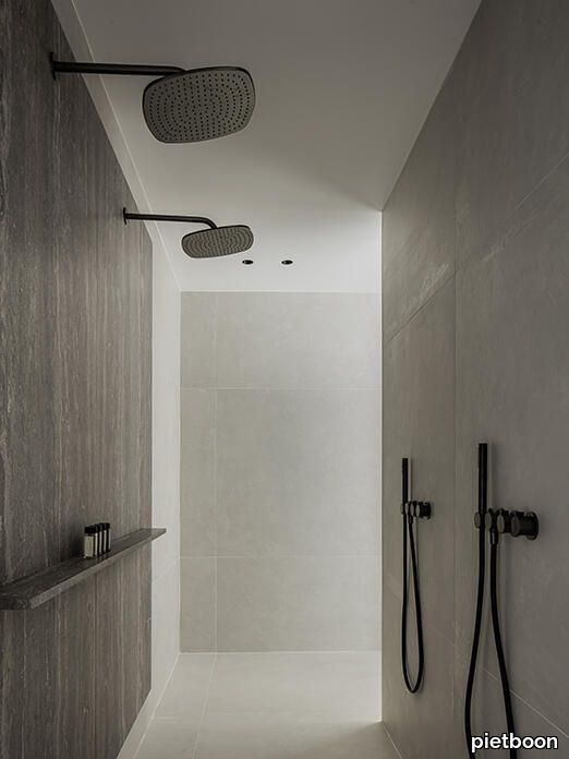 PB-Bathroom-Showroom-2020-TB-010-tall.jpg