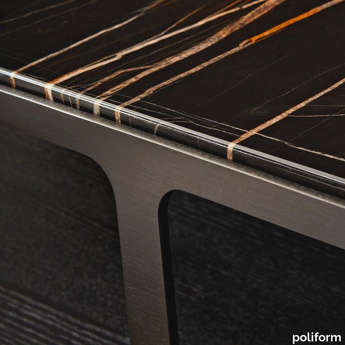 Poliform_tavolini_CREEK_anteprima_960x960px_01.jpg