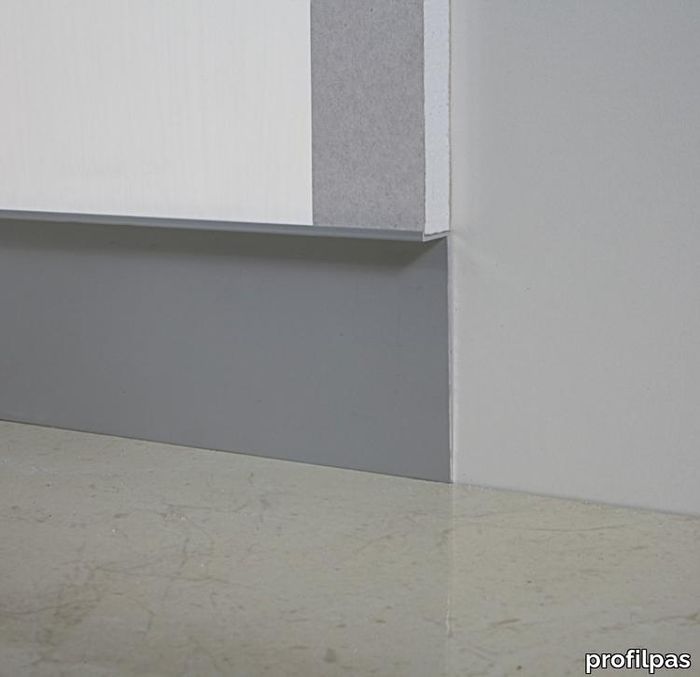 Metal Line 100 - Aluminium skirting board