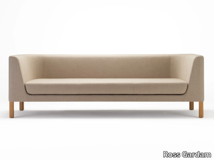 TAILORED-Sofa-Ross-Gardam-411076-reld1be752.jpg