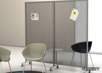 SLIM FLOOR MICROPERFORATED - Mobile metal office screen with casters _ STUDIO T