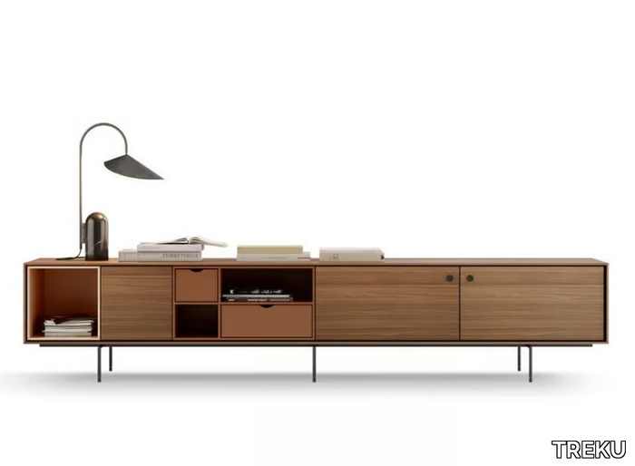 AURA 79 - Modular walnut TV cabinet with doors _ TREKU