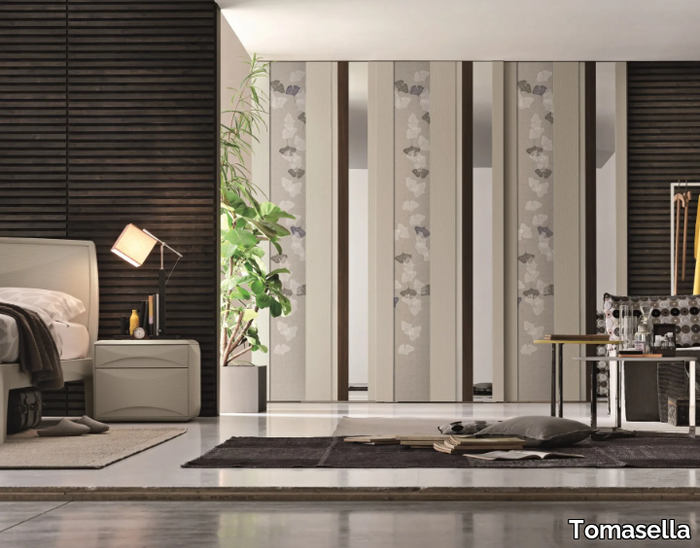 strike-wardrobe-with-sliding-doors-tomasella-ind-mobili-343103-relfd80c033.jpg