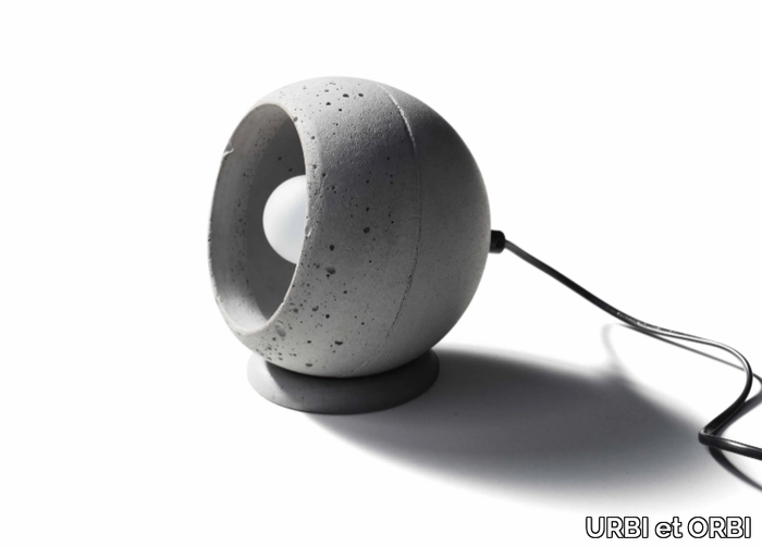 SUPERFLY T - Adjustable concrete table lamp _ URBI et ORBI