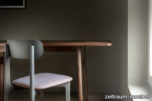 zeitraummoebel-stuhl-1.3chair-massivholz-04-610x405.png