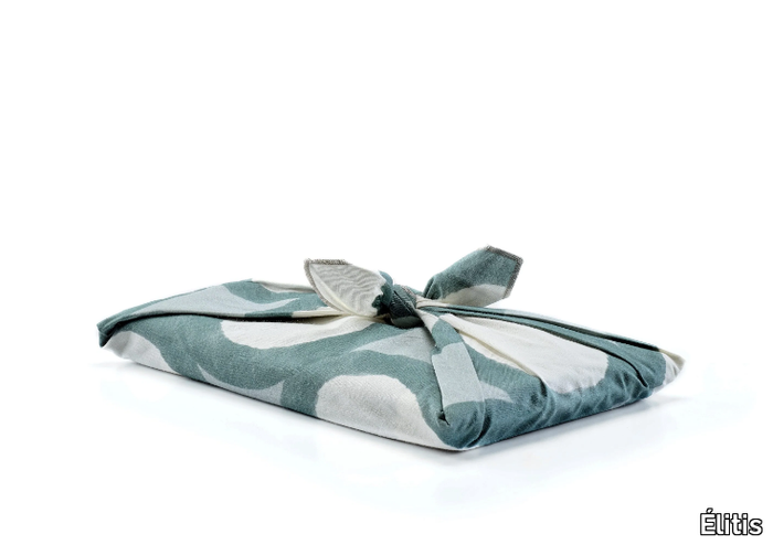 FULLMOON-Square-cushion-Élitis-533930-rel874f15d4.jpg